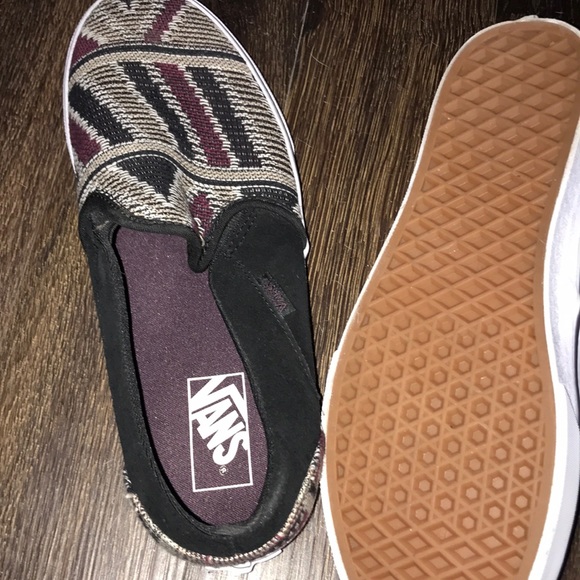 Vans - Picture 4 of 5